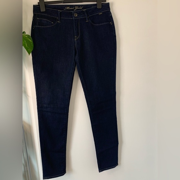 Mavi Gold Alexa Mid Rise Skinny with Classic Stitching - Picture 2 of 4
